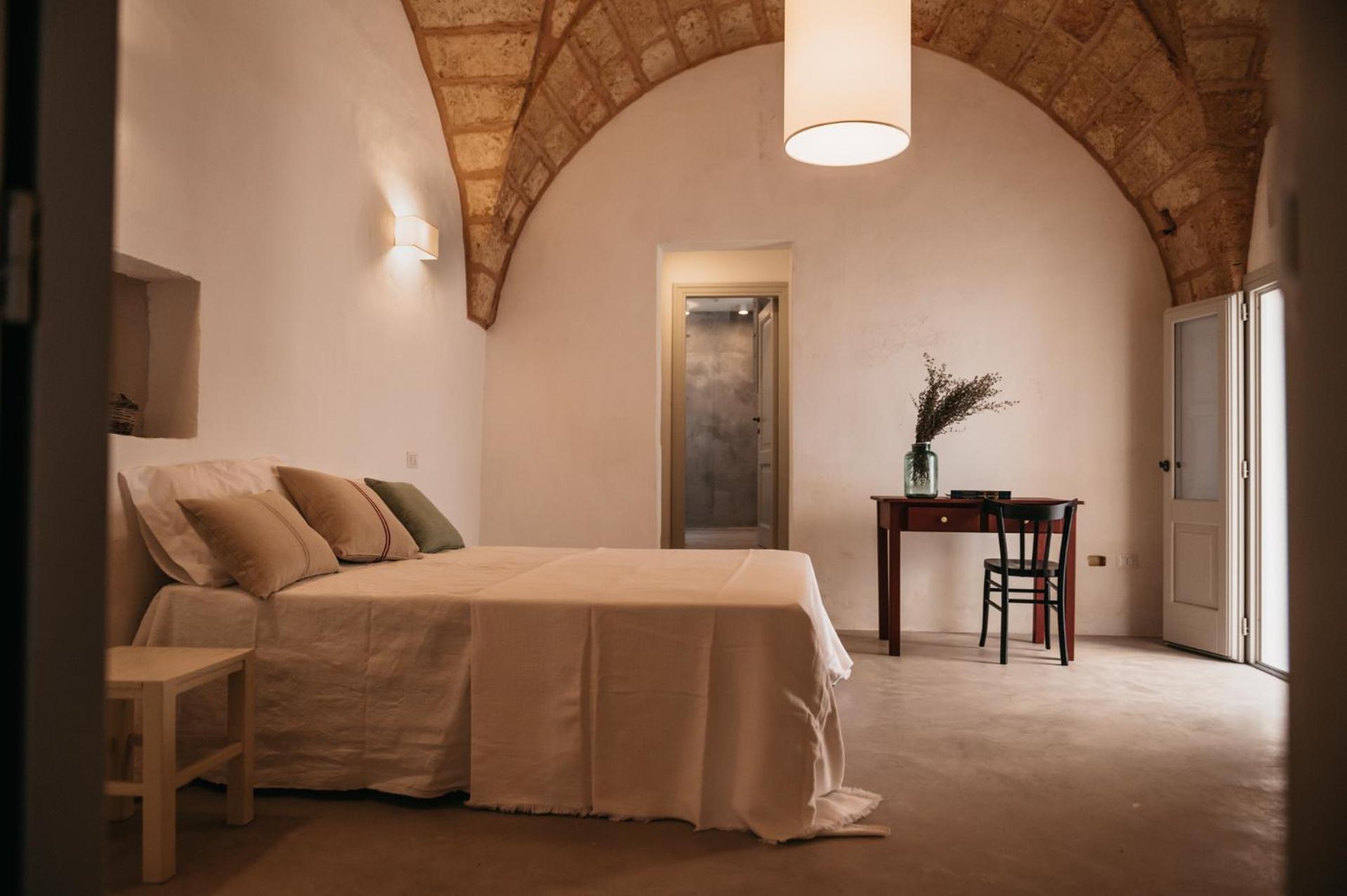 Отель Palazzo Pati Tiggiano Экстерьер фото