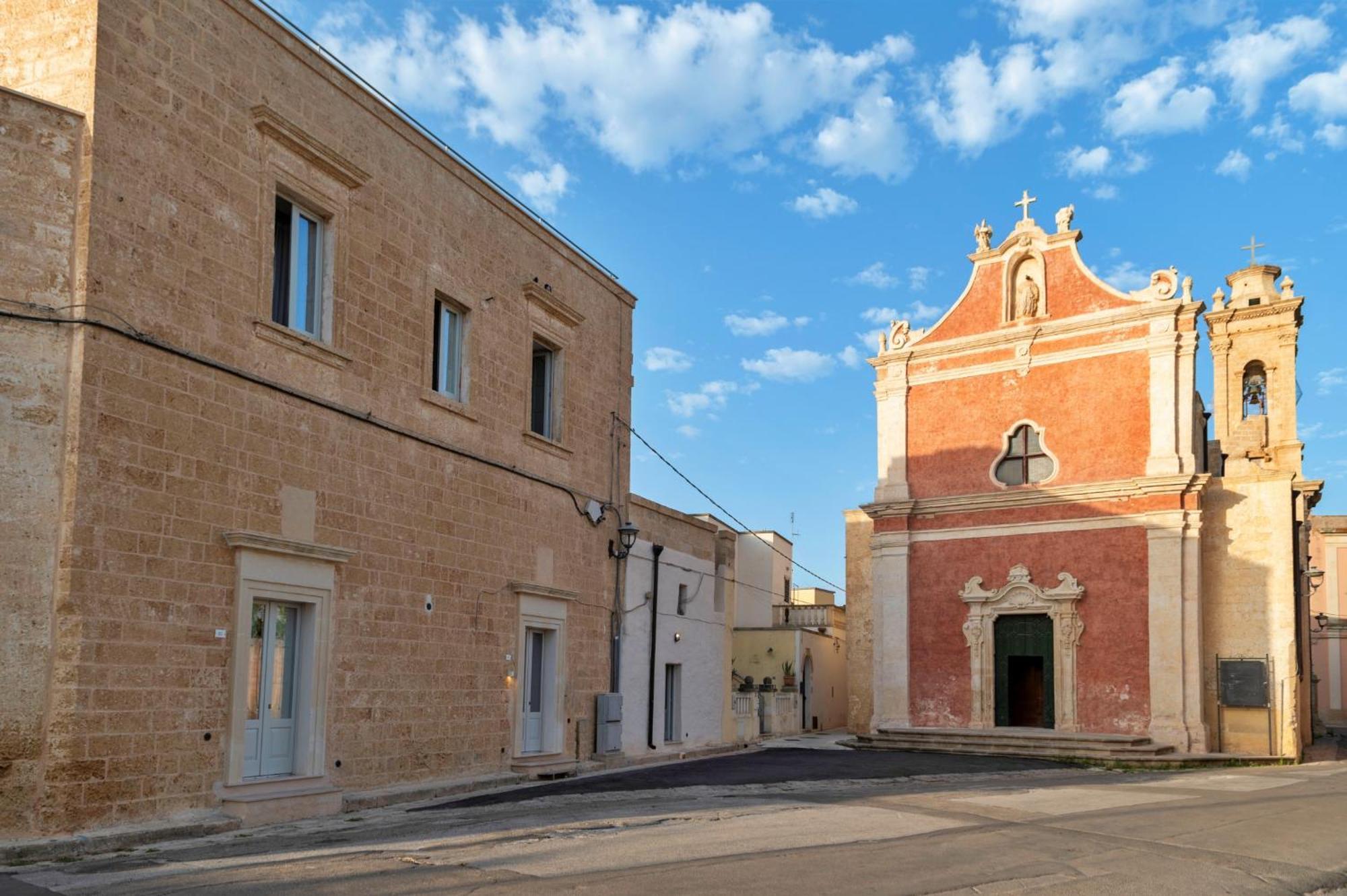 Отель Palazzo Pati Tiggiano Экстерьер фото