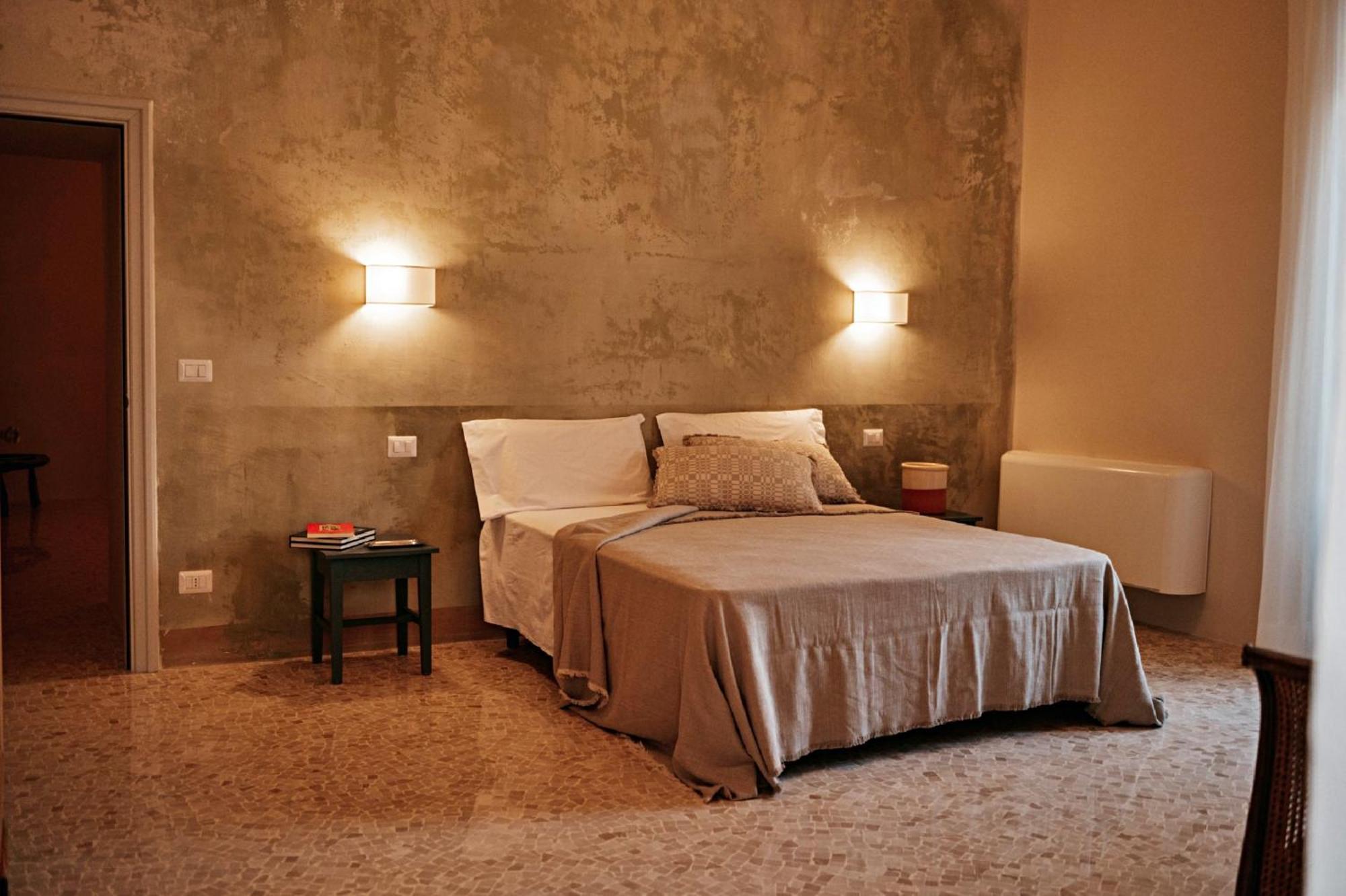 Отель Palazzo Pati Tiggiano Экстерьер фото