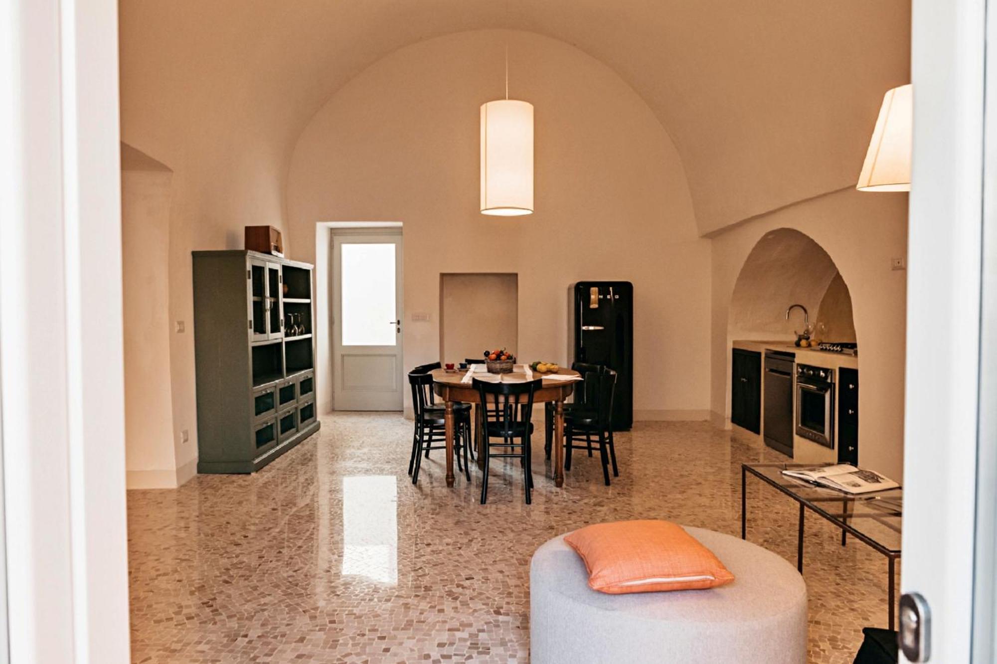 Отель Palazzo Pati Tiggiano Экстерьер фото